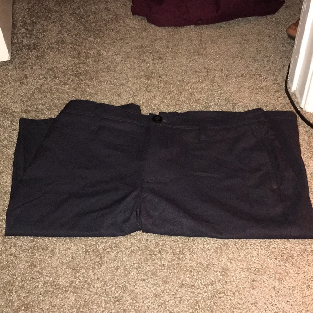 UNDER ARMOR BLACK SHORTS!!